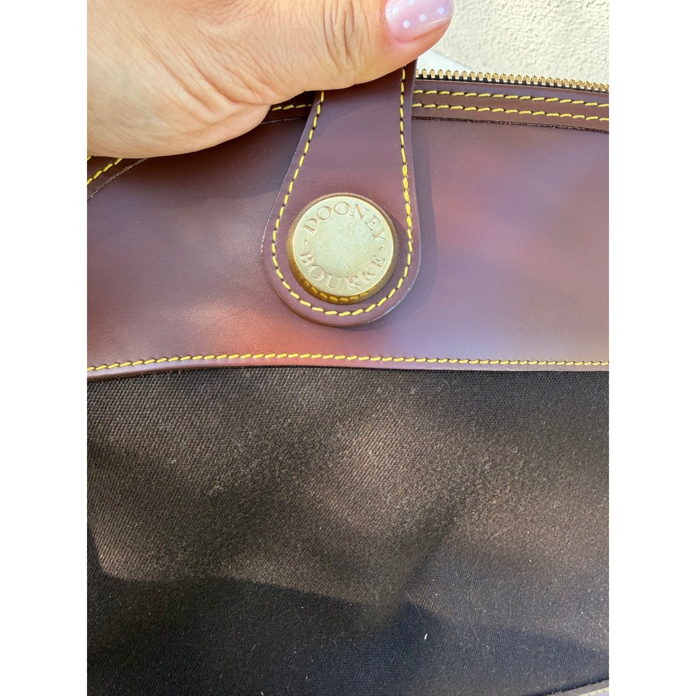 Vintage Dooney & Bourke
Cabriolet Dome Satchel Bag Made in USA - Picture 10 of 13